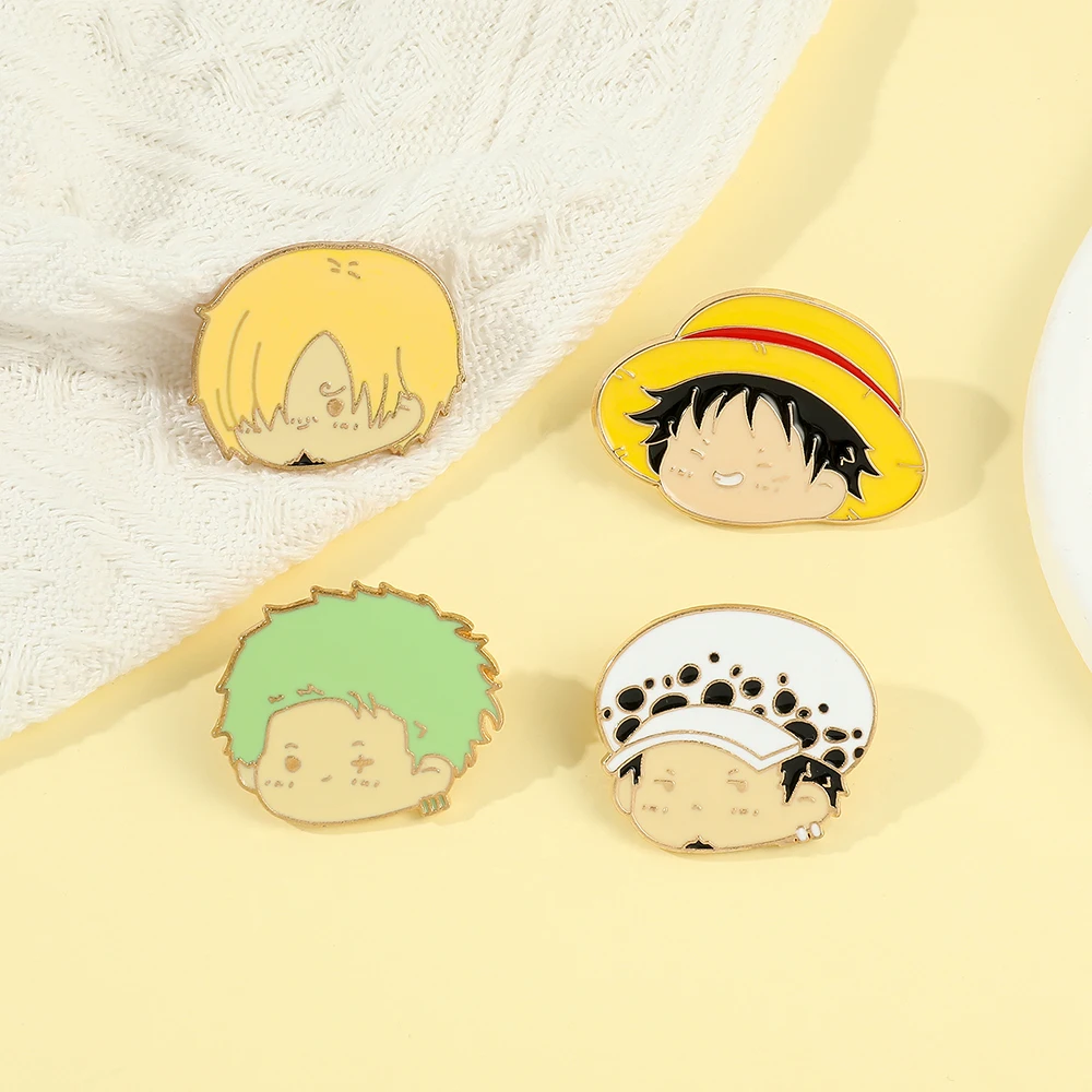 Lot de 4 broches personnages d - Anime Cosplay Simple avis et prix
